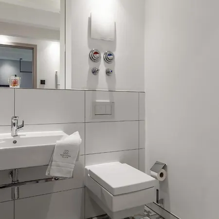 Prora Solitaire Avida Loft13 * Binz